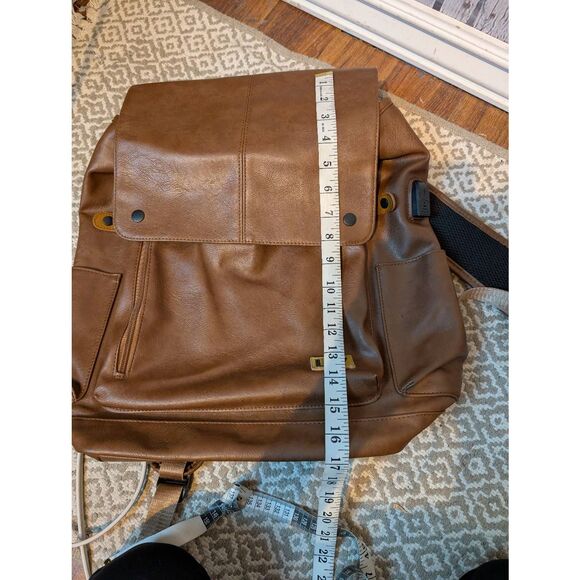 LXY large vegan leather backpack w/charging port - Picture 5 of 7